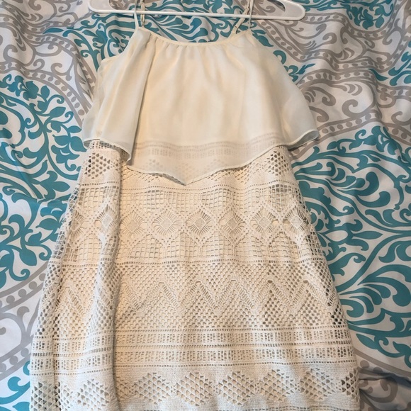 White lace dress!! - Picture 5 of 5